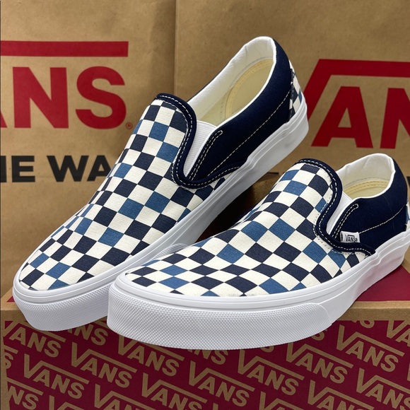 Vans Men’s Blue Checkerboard Classic Slip-On
Tri-Tone Check Navy
VN000D5PBX9 - Picture 5 of 16